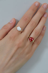 L'AMANITA RED + WHITE RING