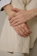 Load image into Gallery viewer, MEDIA NARANJA GOTA AQUAMARINE RING
