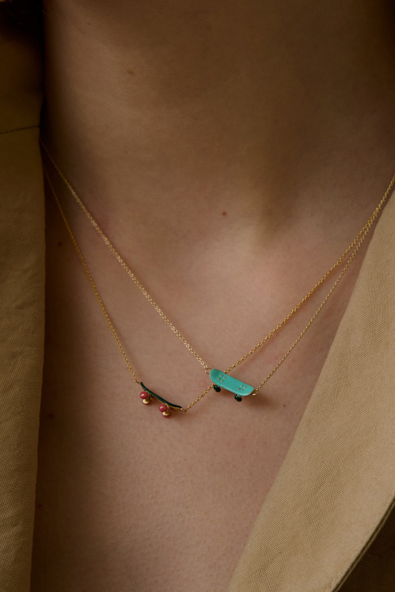 SKATE BLUE NECKLACE