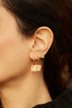Load image into Gallery viewer, MINI CAMEO DINO EARRING CIRCLE
