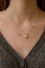 Load image into Gallery viewer, ASTRONAUTA PINK NECKLACE
