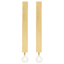 Load image into Gallery viewer, Gold earrings with a long bar and round pearls
