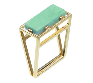 Gold square ring with crisopas stone
