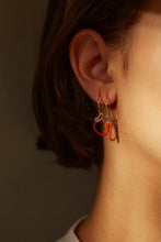 Load image into Gallery viewer, MANZANA ENAMEL RED EARRING CIRCLE

